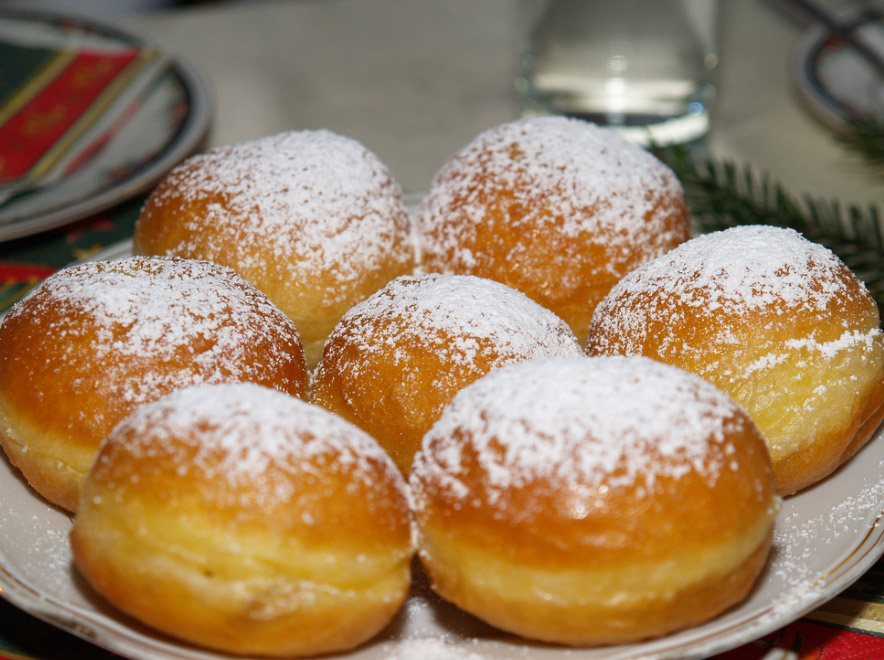 Berlin Berliner Pfannkuchen (Berlin, Germany) - sweet Berlin - dessert ...