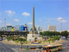Bangkok - Anusawari Chai Samoraphum (Monumento de la Victoria)