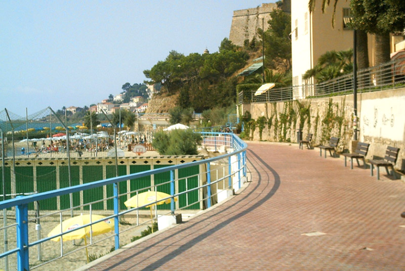 La passeggiata a mare