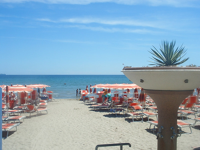 Diano Marina The Beaches (Liguria, Italy) - san remo beach Diano Marina ...