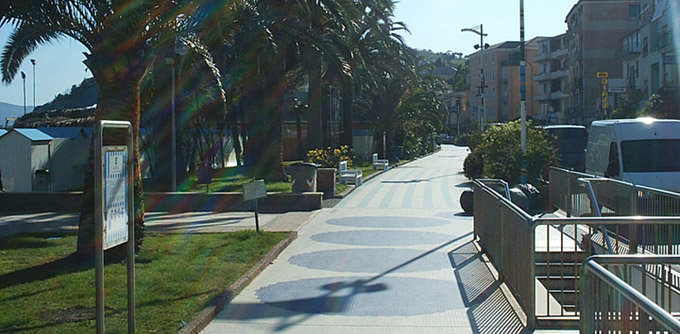 Le Promenade du Front de Mer