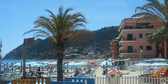 Plages à Laigueglia