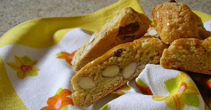 Prato Cantuccini (Toscana, Itália) - doce Prato - doces Prato ...