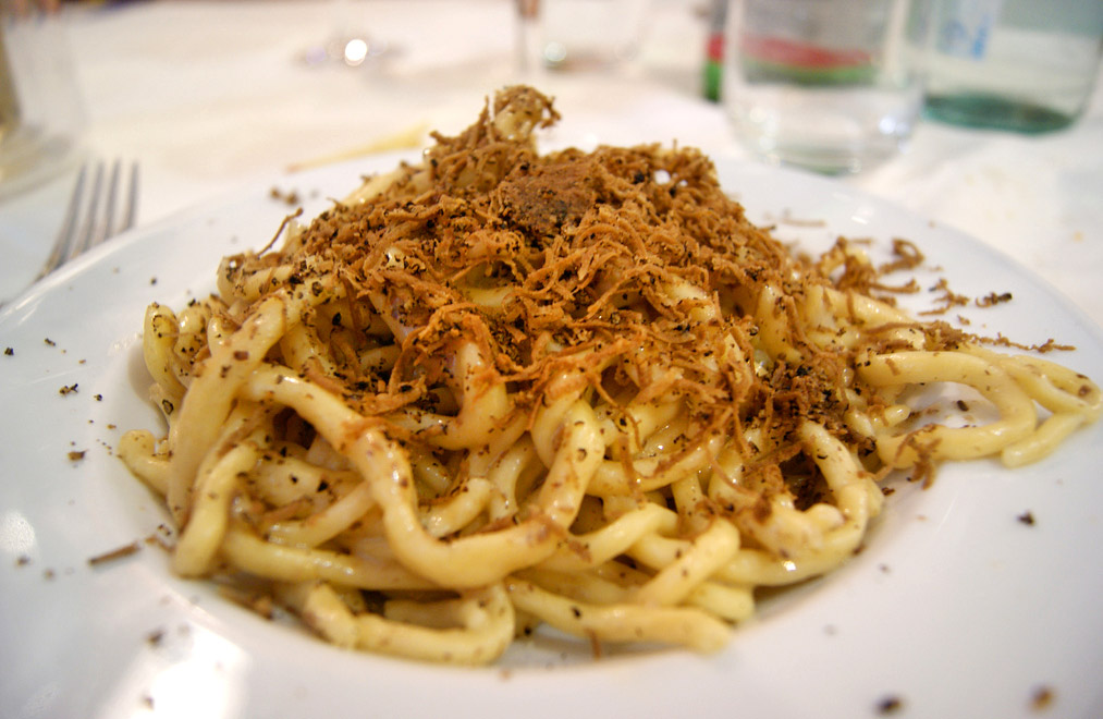 Siena Pici Toskana Italien gerichte rezepte Siena vorspeisen