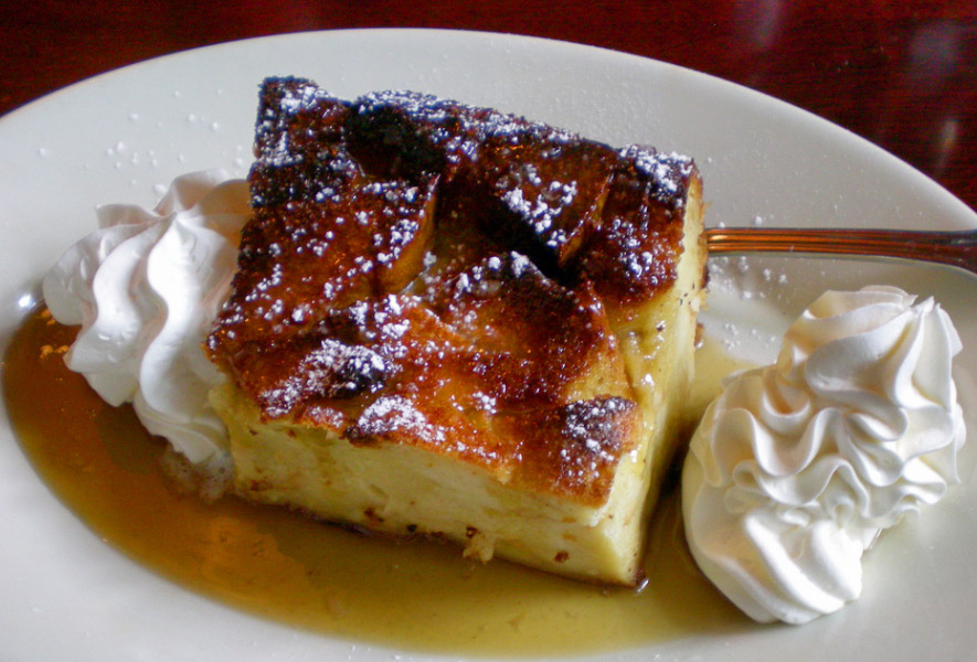 New Orleans Bread pudding (Louisiana) - sweet New Orleans - dessert New ...